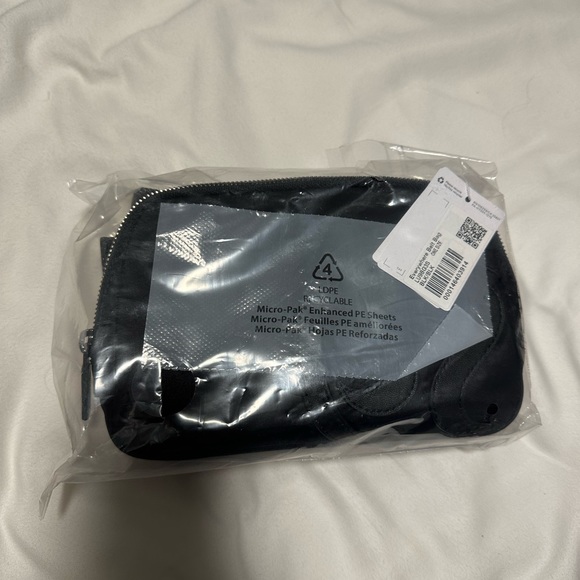 Everywhere belt bag 1L - Picture 4 of 4